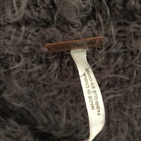 Gorgeous Free People sweater worn one time size XS - Picture 2 of 4